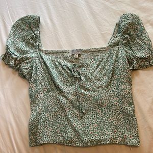 Hello molly top. Green floral print. US size 4 (AUS 8)
